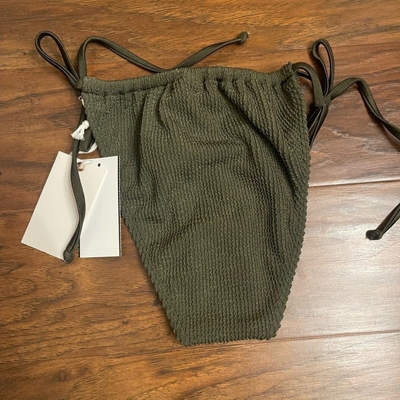 NWT Good American Ribbed Bikini Bottom Size 1/2 - Picture 4 of 4